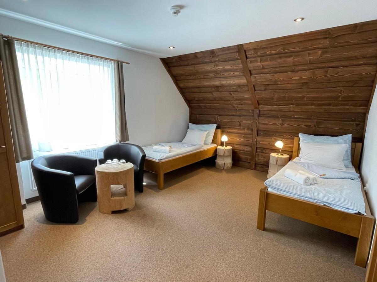 Hotel Kristian Kubova Huť Zewnętrze zdjęcie