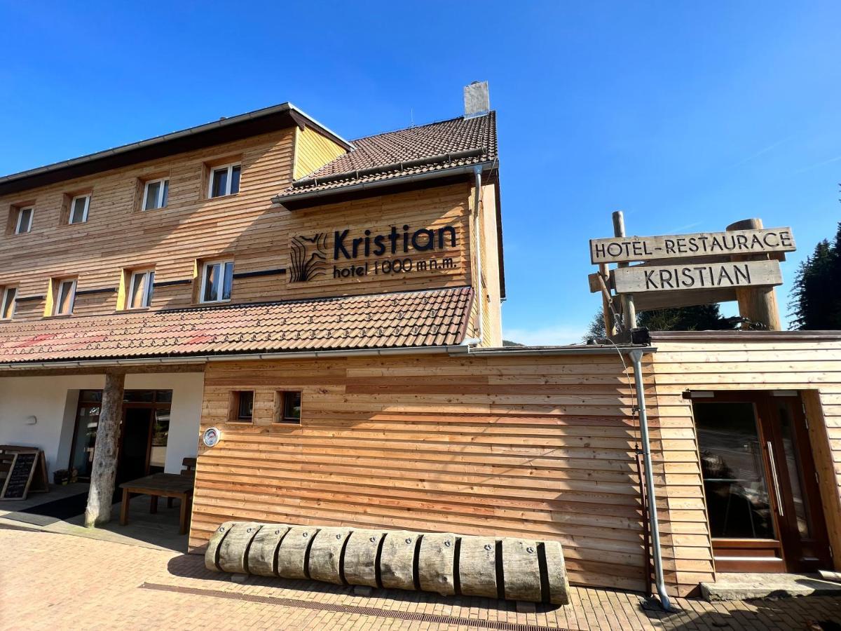 Hotel Kristian Kubova Huť Zewnętrze zdjęcie