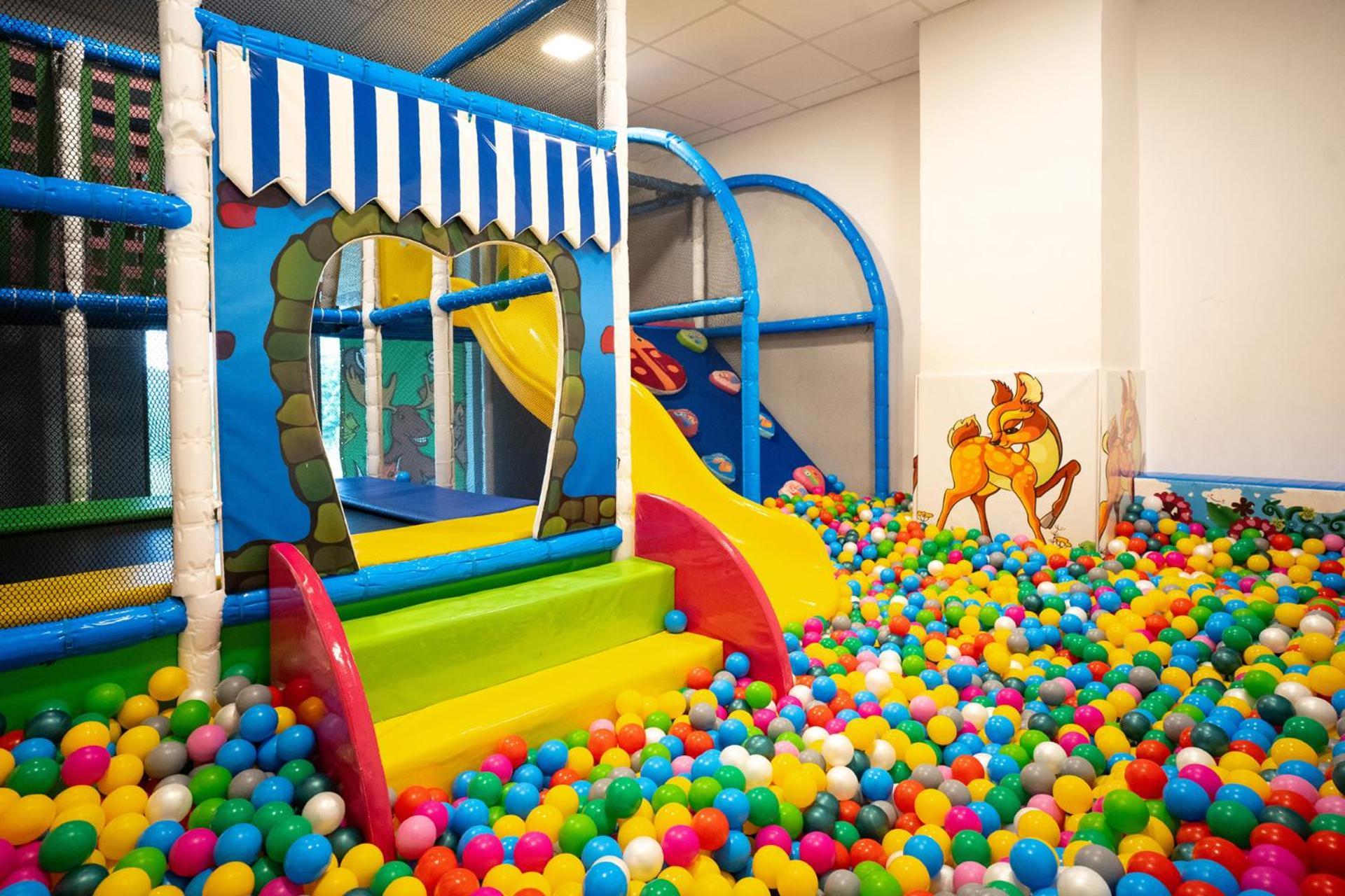 Hotel Kristian Kubova Huť Zewnętrze zdjęcie